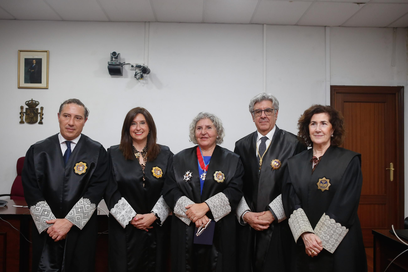 Fotos de la imposición de la Cruz de San Raimundo de Peñafort a la jueza María José Sanz Alcázar en Algeciras