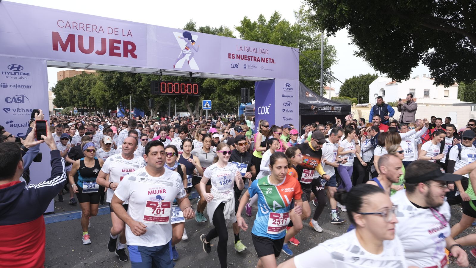 Imágenes de la Carrera de la Mujer 2023 en Almería