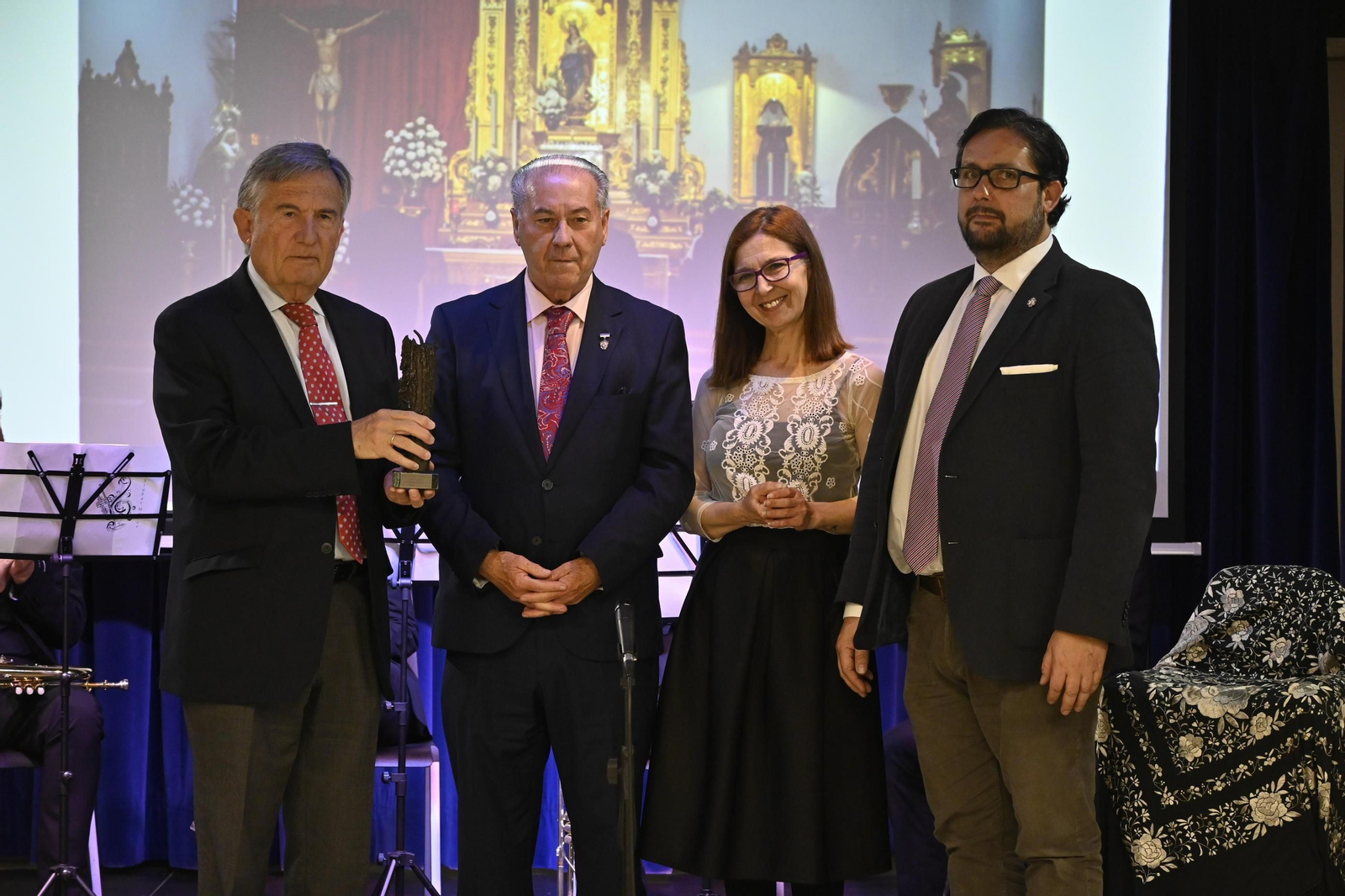 Entrega del Premio Gota a Gota a las Hermanas de la Cruz, en imágenes