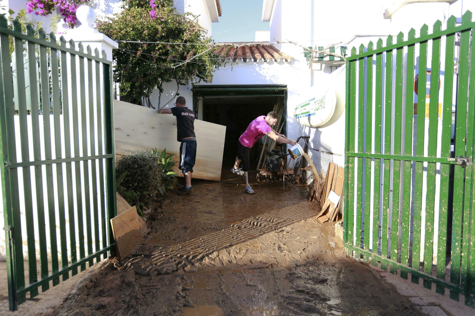Las fotos de Campanillas un día después de la inundación Las fotos de Campanillas un día después de la inundación