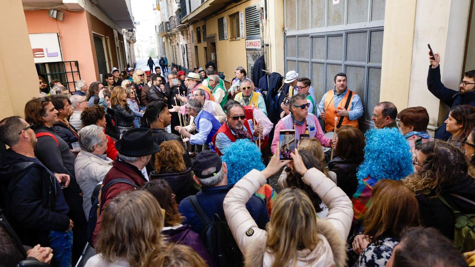Las mejores imágenes del primer domingo de Carnaval de Cádiz