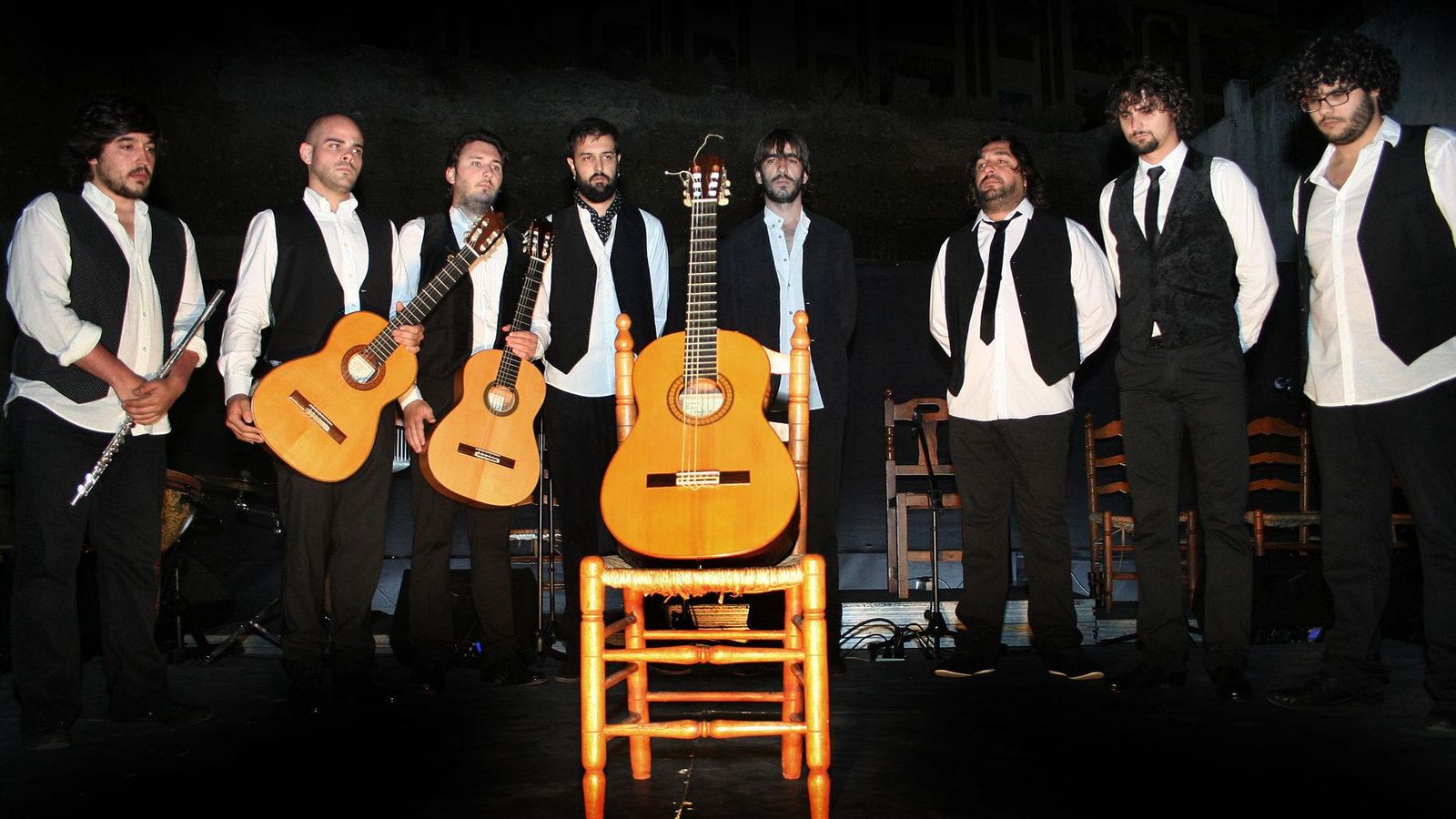 El duelo por la muerte de Paco de Lucía que sirvió como prólogo de 'Patio de Lucía'.