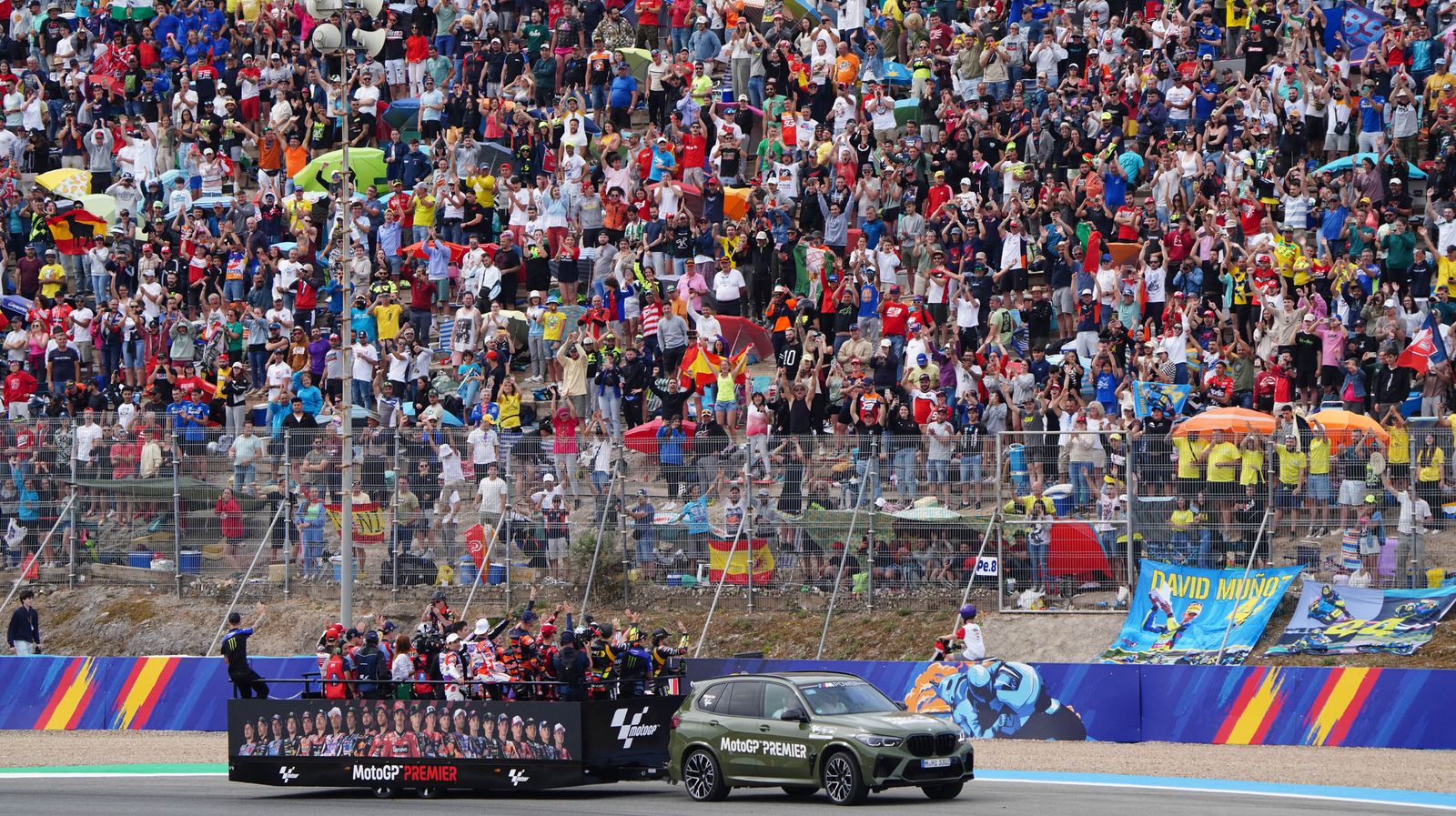 Rider Fan Parade en el Circuito de Jerez - Ángel Nieto