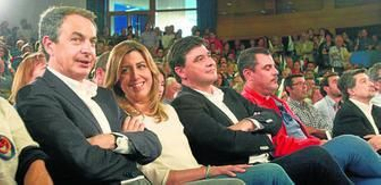 Rodríguez Zapatero, Susana Díaz, Gabriel Cruz, Fernández Ferrera y Javier Barrero, anoche en el Campus del Carmen, durante la intervención de Ignacio Caraballo.