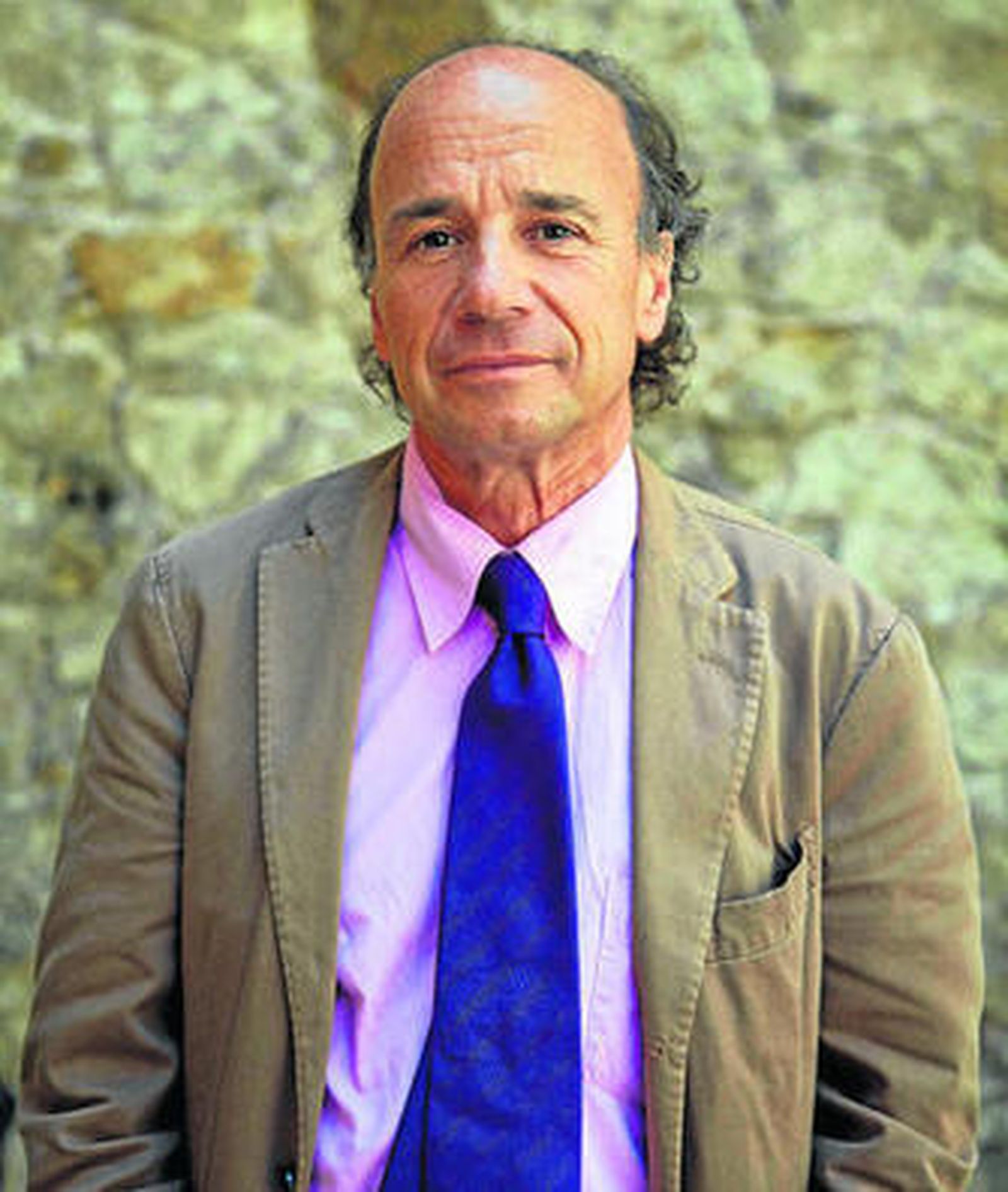 Manuel Ballbé, en el campus de la Universidad Autónoma de Barcelona.