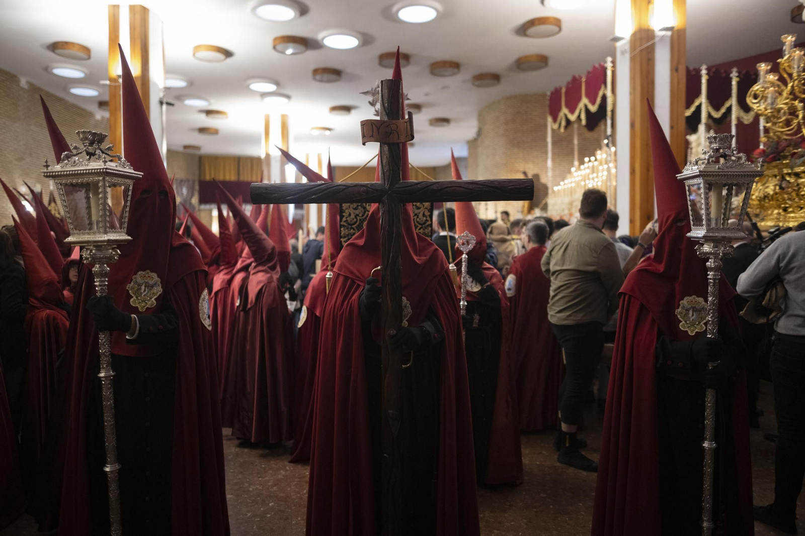 Las mejores imágenes del Viernes Santo en Huelva: Hermandad de la Fe