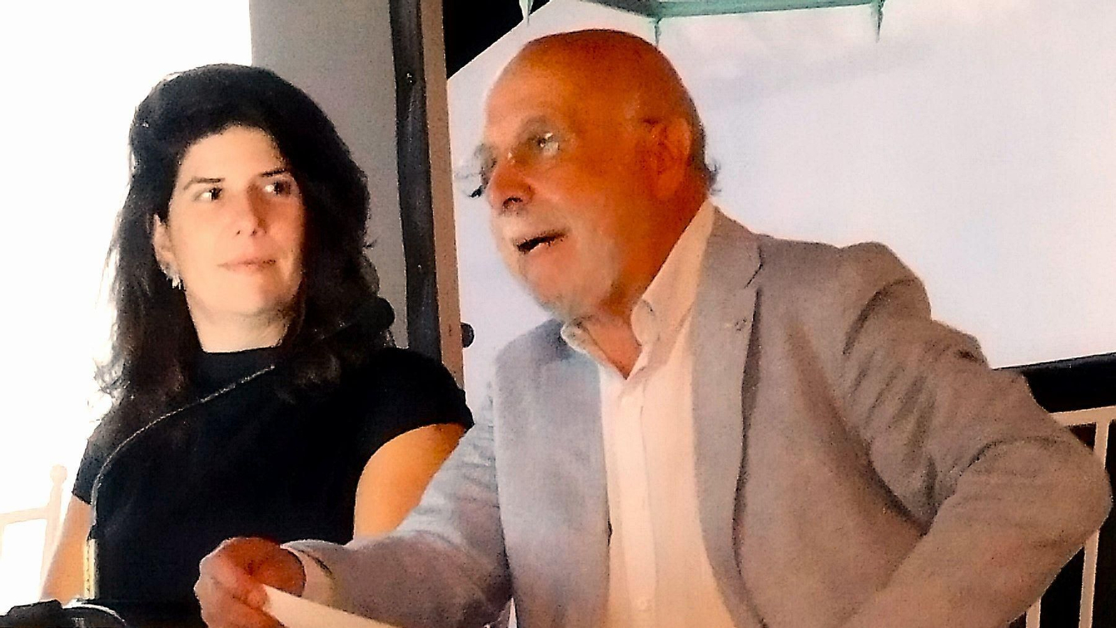María Murillo y Javier Maldonado, durante su intervención.