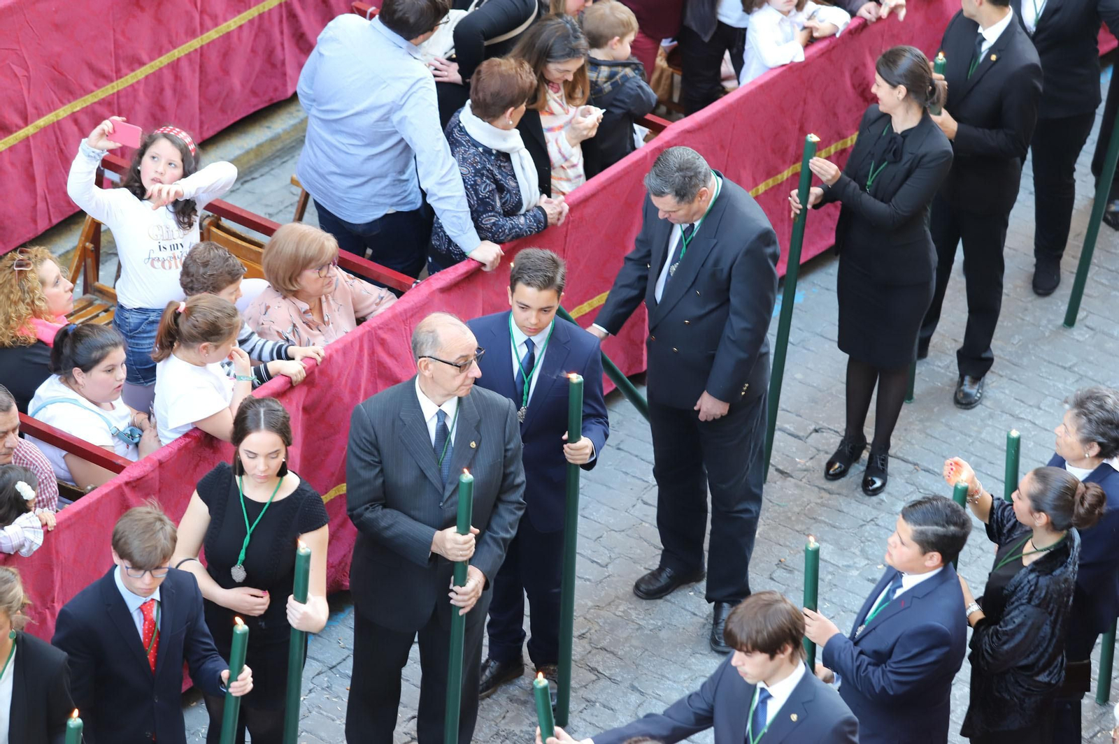 Ambiente  para recibir a la Legión en las calles de Huelva