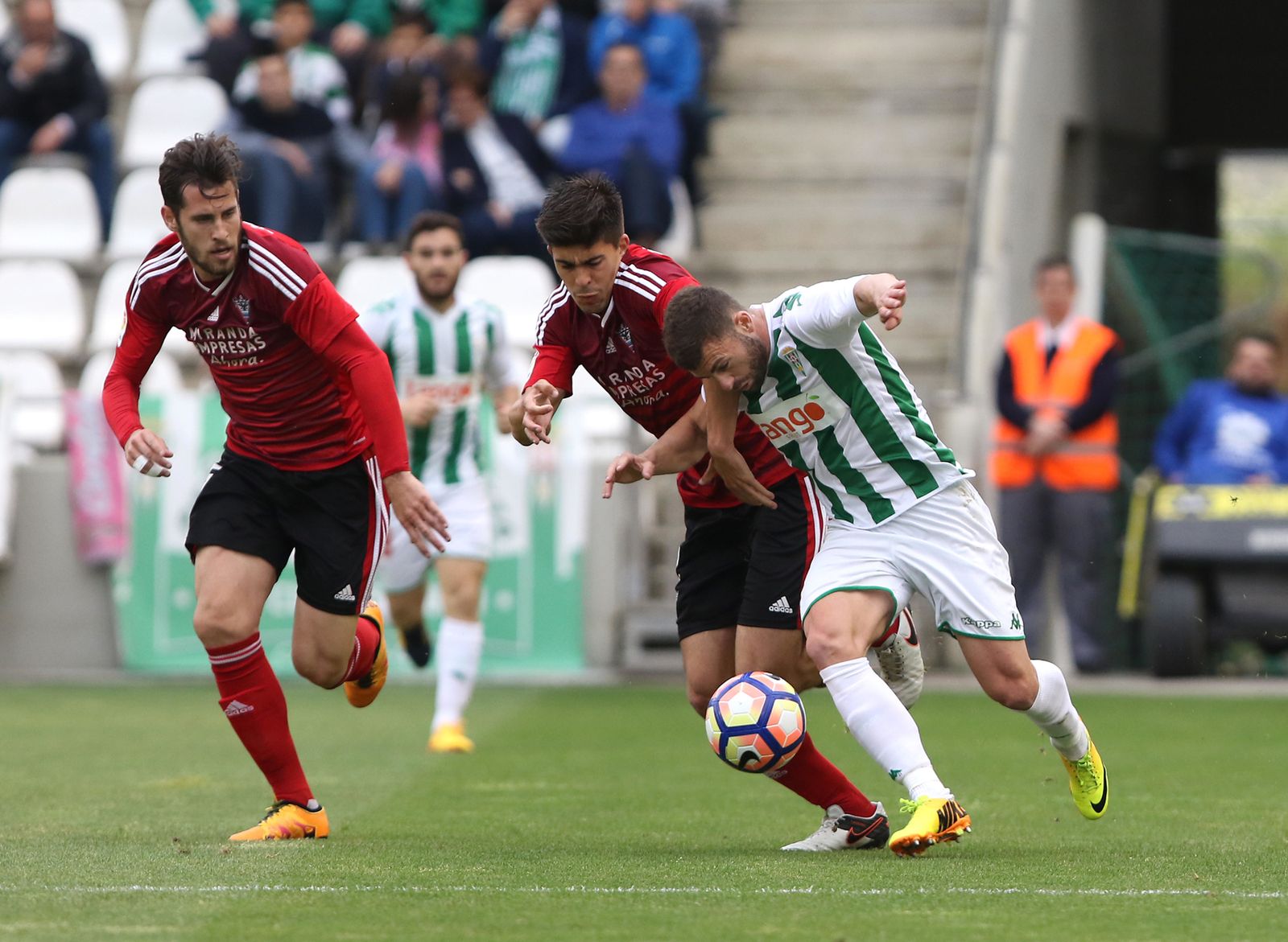 El Córdoba-Mirandés, en imágenes