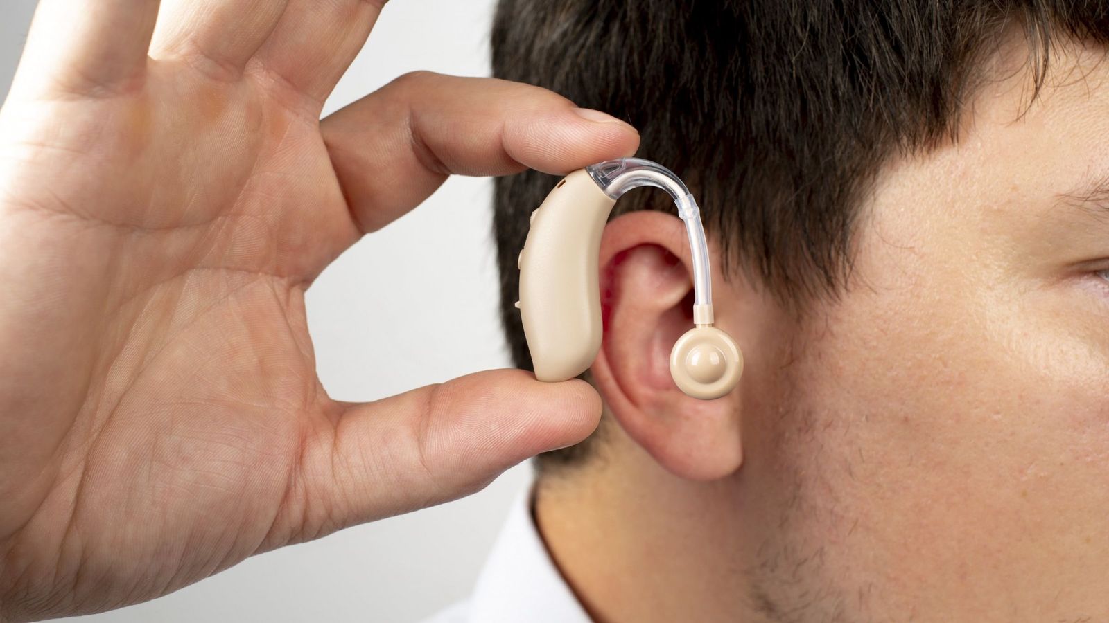 Calidad auditiva al mejor precio: los tres modelos de audífonos para sordos que dominan el mercado