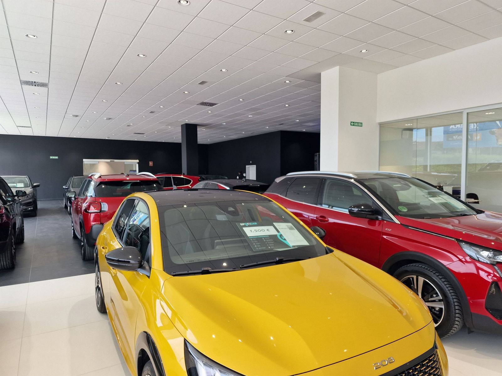 Un concesionario de coches.