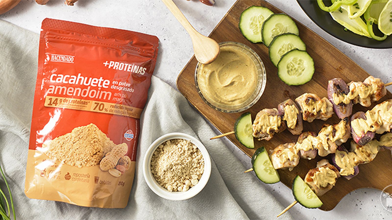 Ingredientes para preparar salsa de cacahuete en polvo de Mercadona para carnes