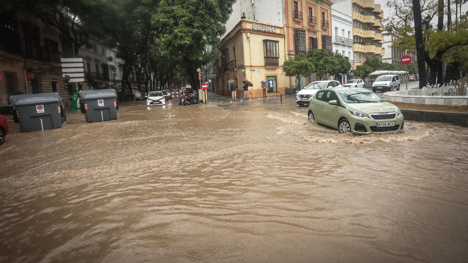 Imágenes del paso de la Dana, inundaciones, destrozos y caos por todo Jerez