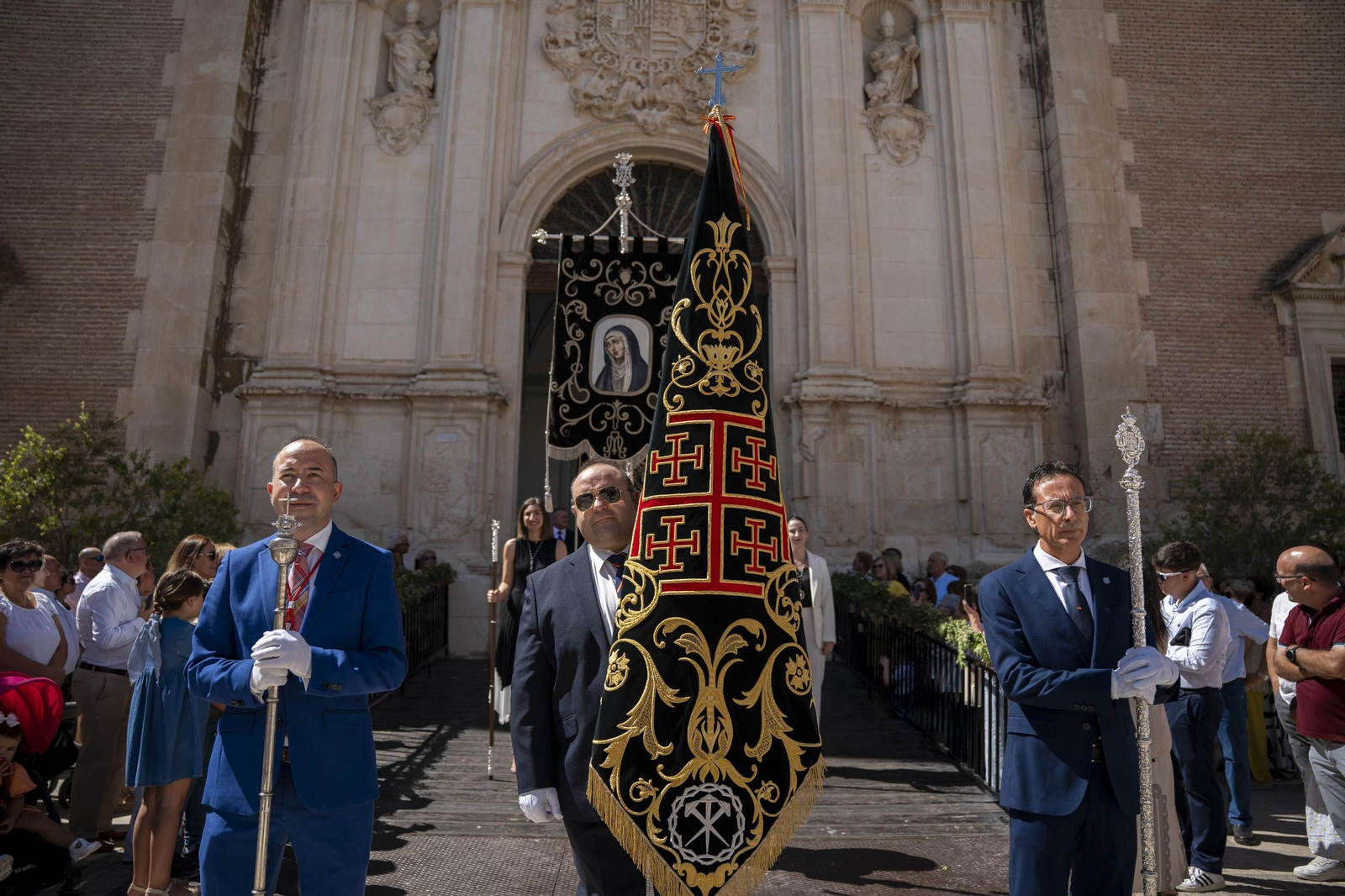 Eucaristía y procesión de Exaltación de la Cruz en la localidad de Vélez-Rubio