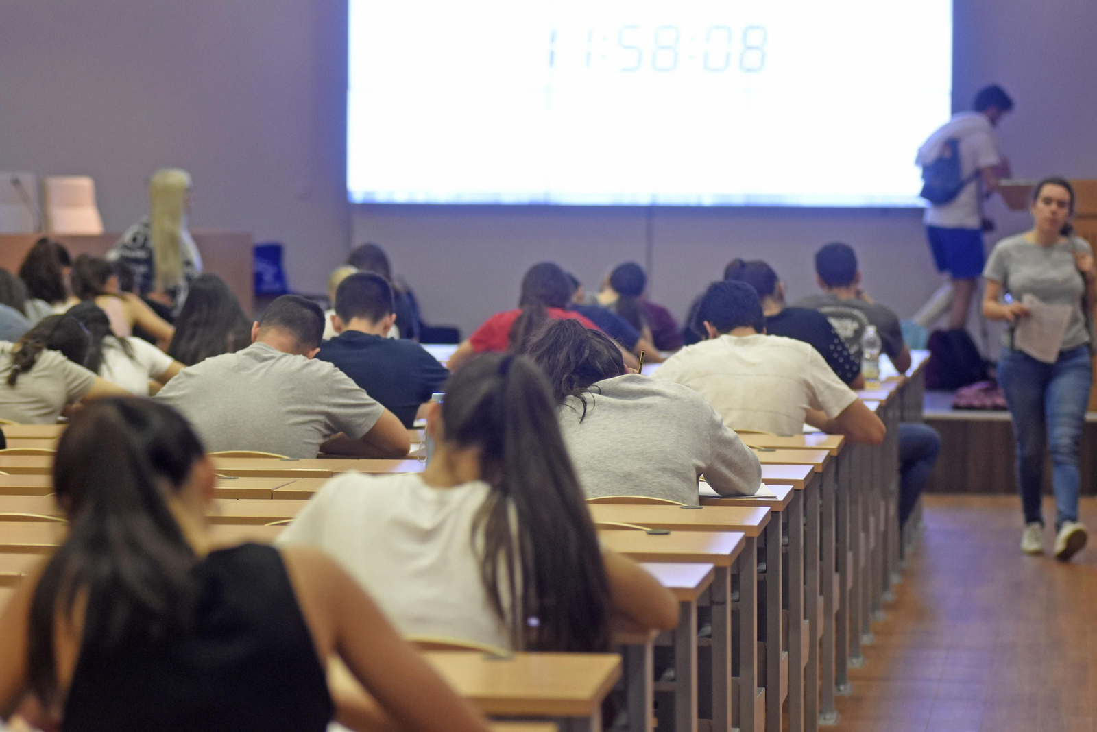 Alumnos de Córdoba durante las pruebas de acceso la Universidad en 2019.
