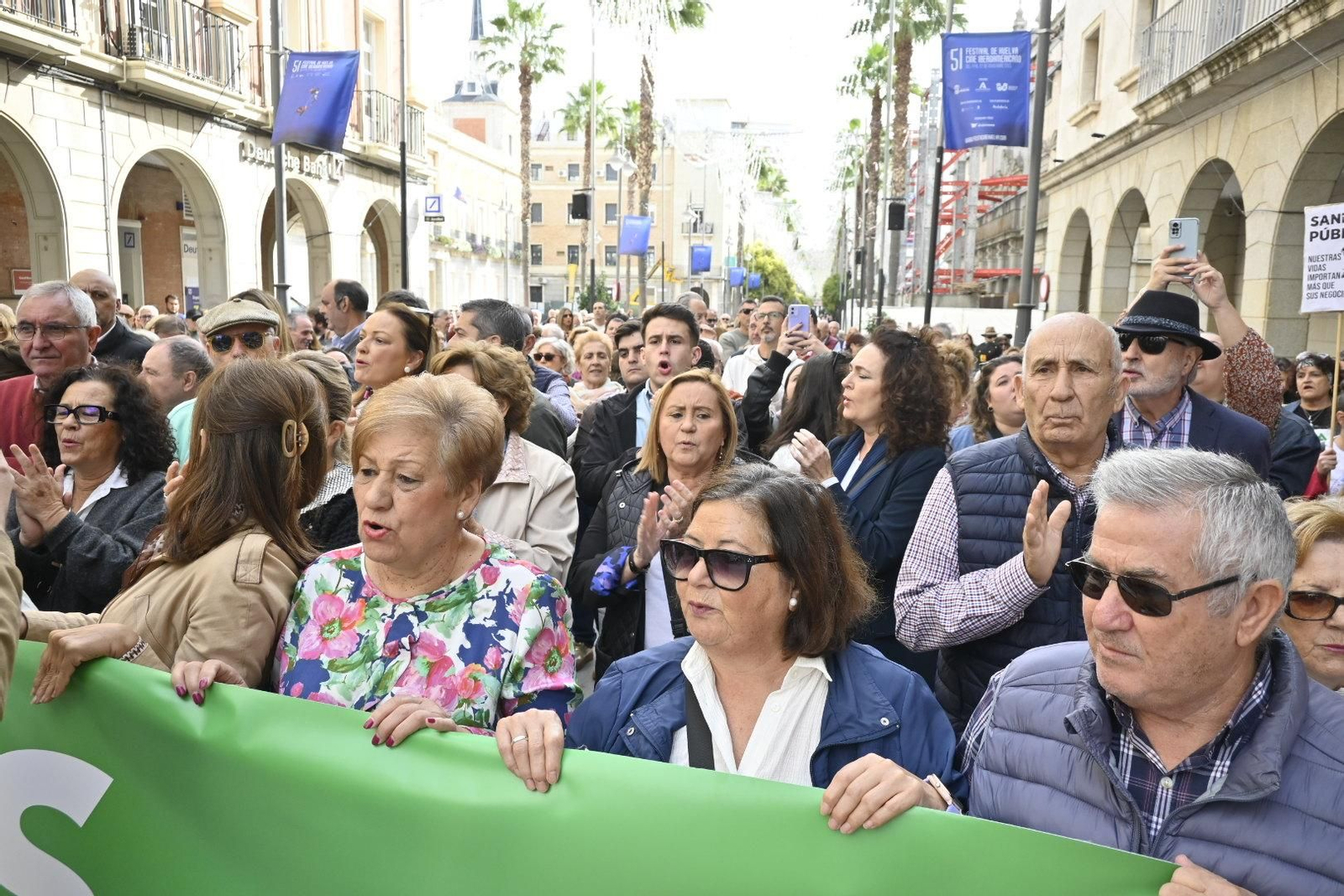 Imágenes de la concentración por una sanidad pública