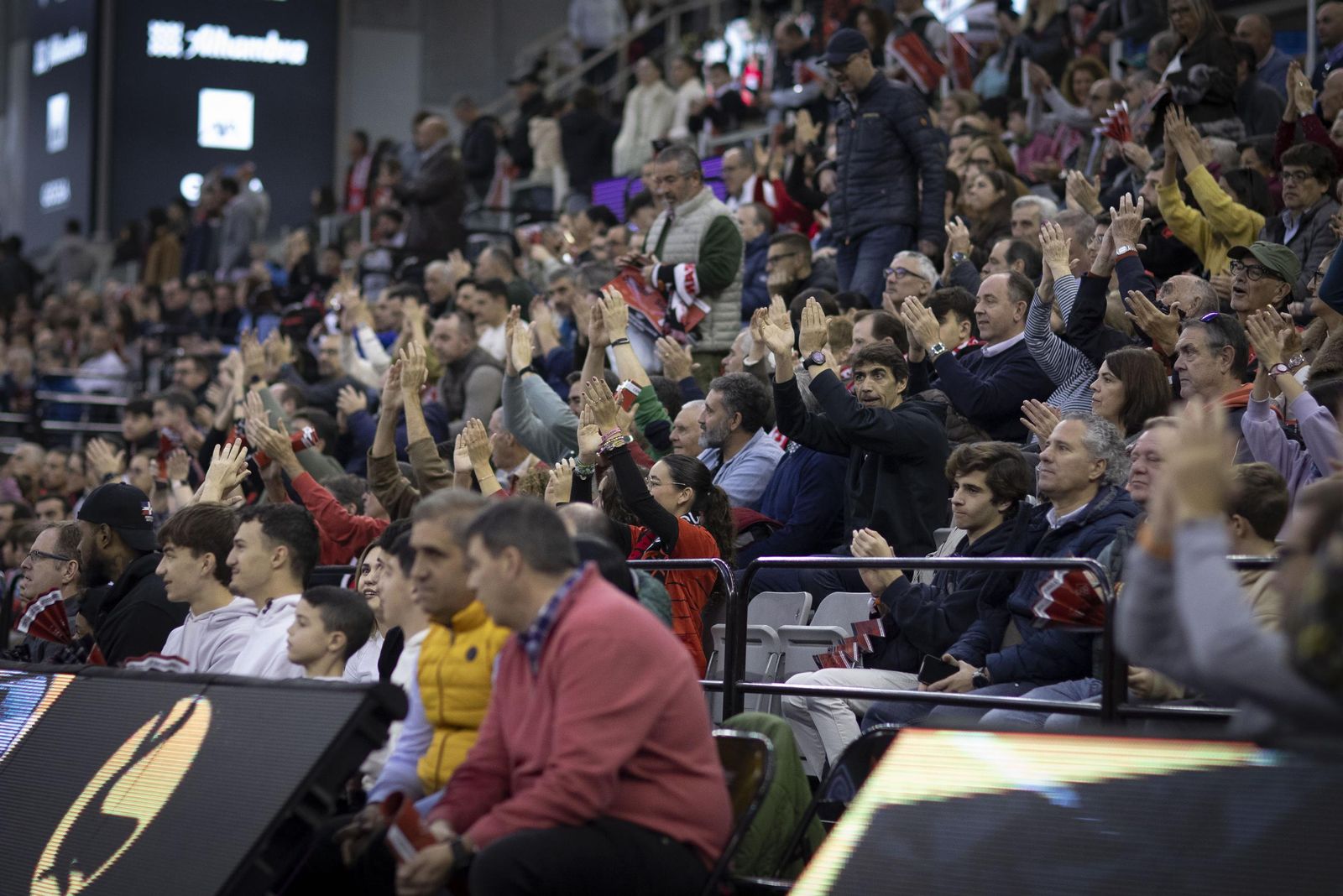 Afluencia de público en el Palacio