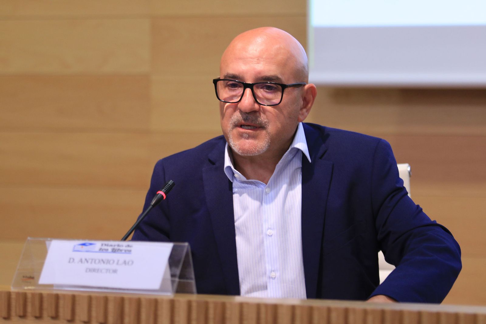 Diario de los Libros, con Fernando J. Múñez y su novela 'Antes se secará al tierra'