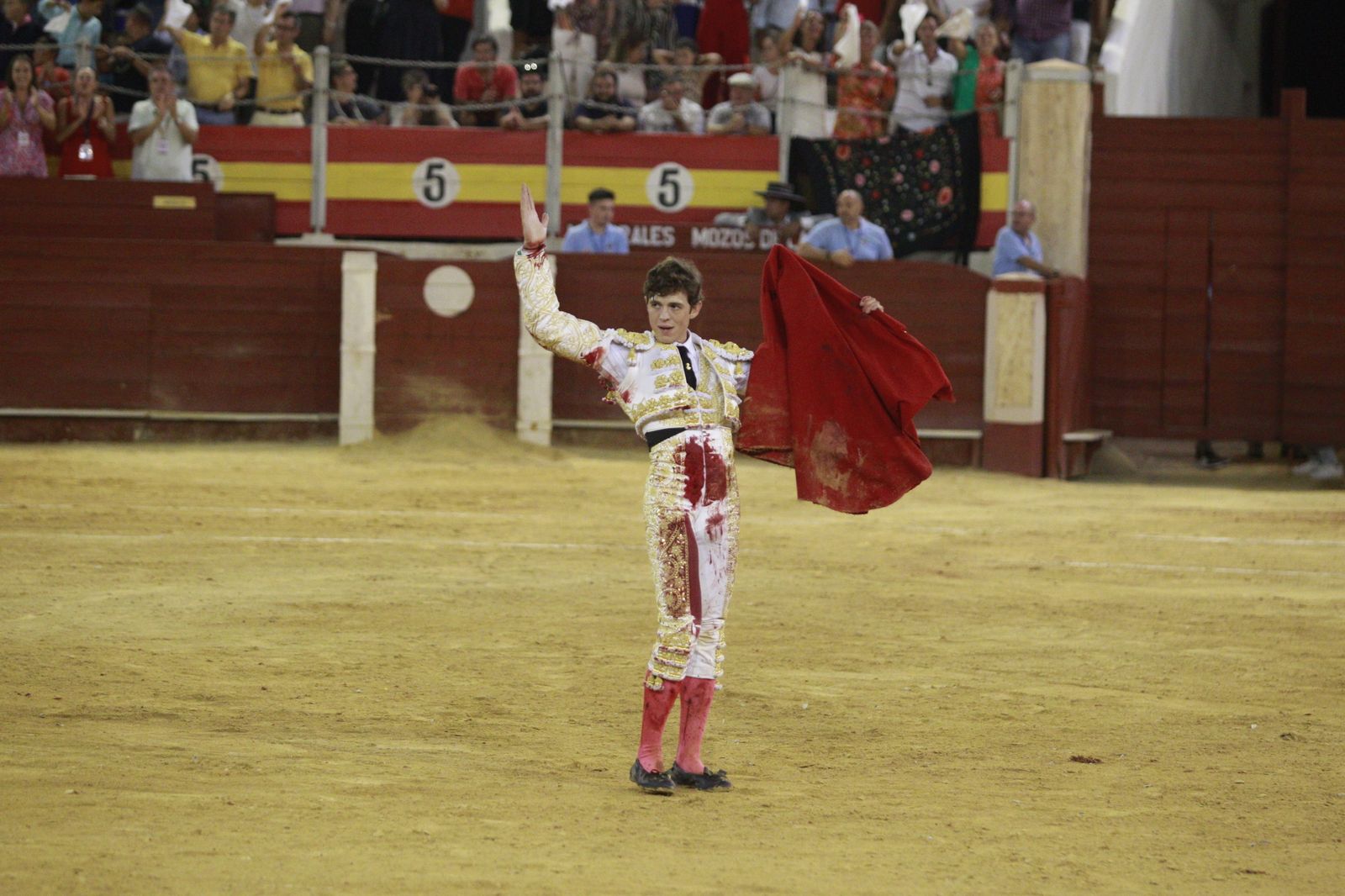 Imágenes del triunfo del torero almeriense Jorge Martínez el día de su alternativa