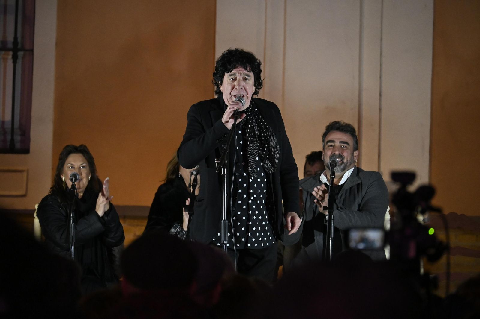 Imágenes de la zambomba en la Plaza de La Merced