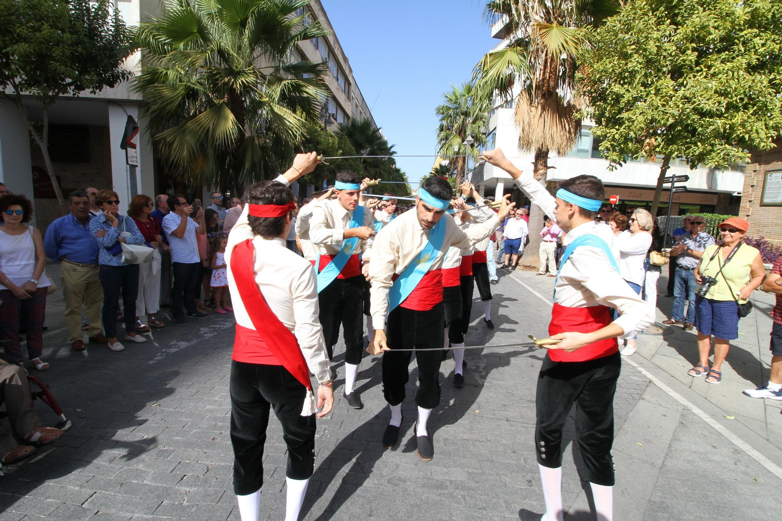 Imágenes del desfile Iberoamericano de bailes.