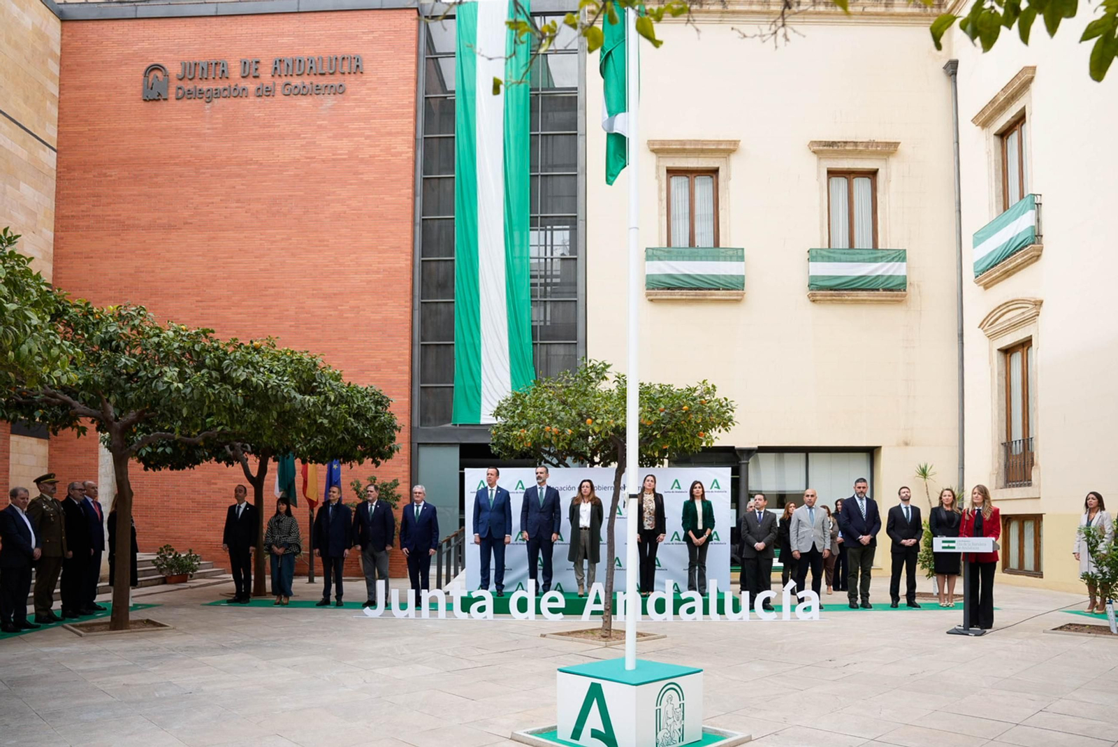 Así han sido las imágenes del día de la bandera en Almería