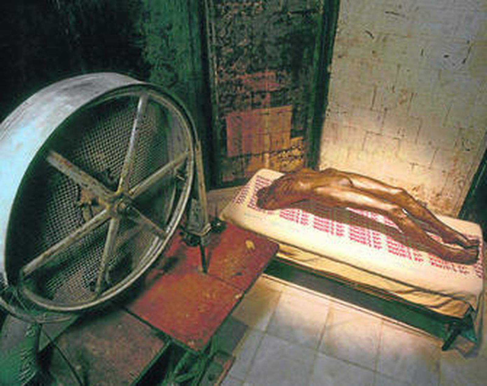 'Cell (Arch of Hysteria)' se puede ver en el Centro Andaluz de Arte Contemporáneo.