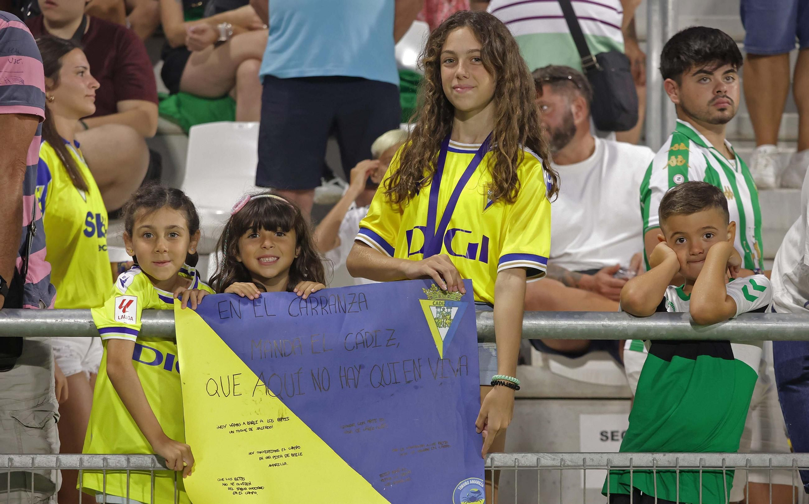 Búscate durante el Betis - Cádiz