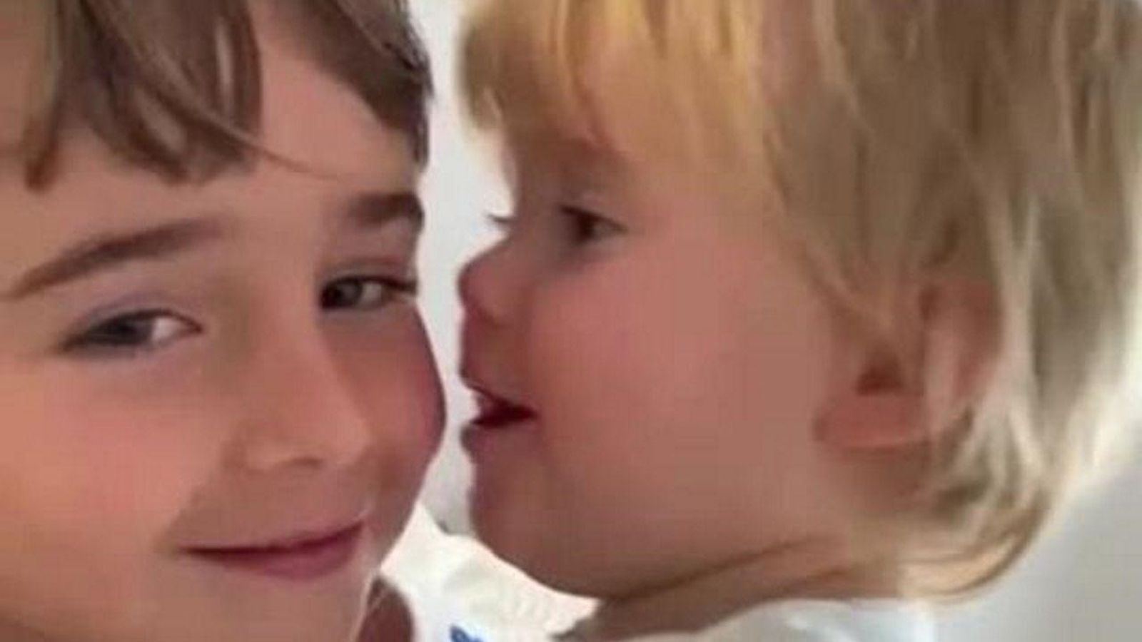 La niñas Anna y Olivia.