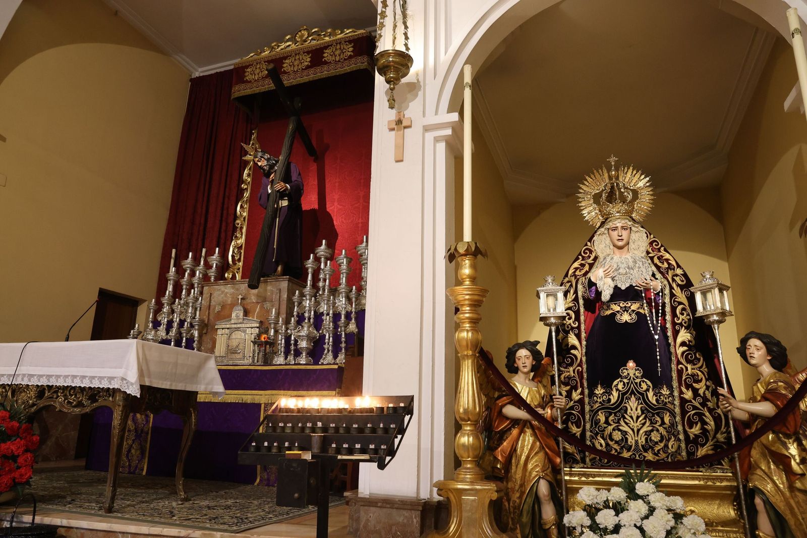 Jesús del Calvario y Nuestra Señora de Rocío y Esperanza.