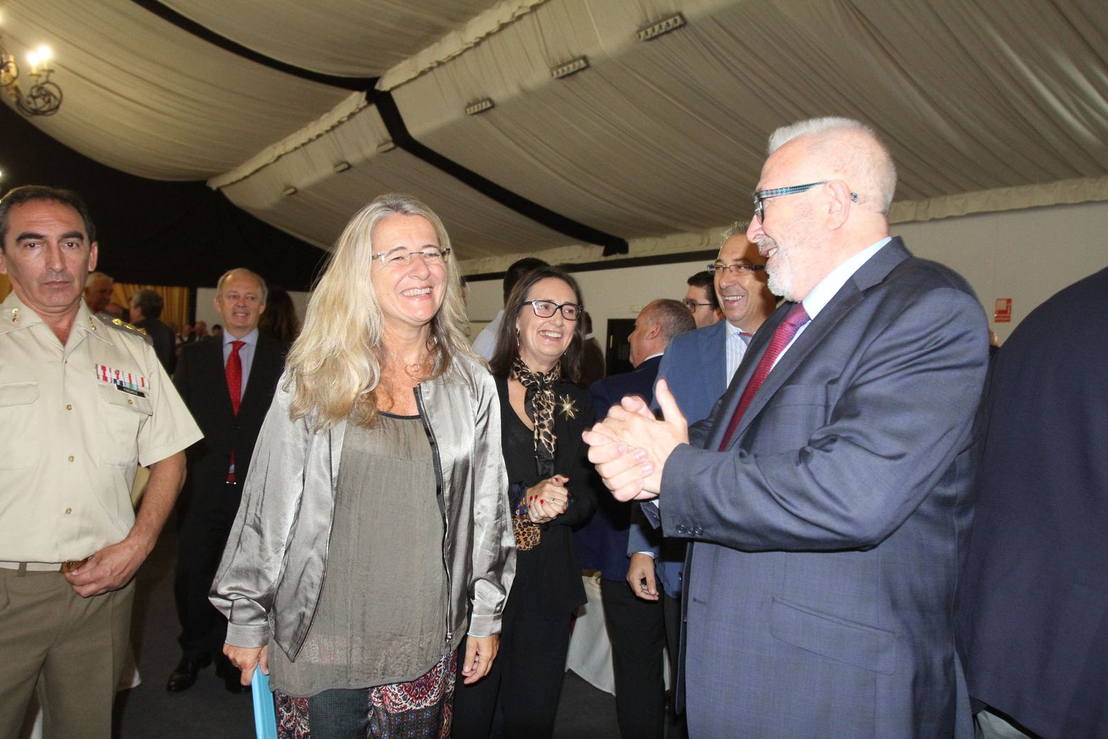 Imágenes del Desayuno Informativo del Grupo Joly con Javier Targhetta