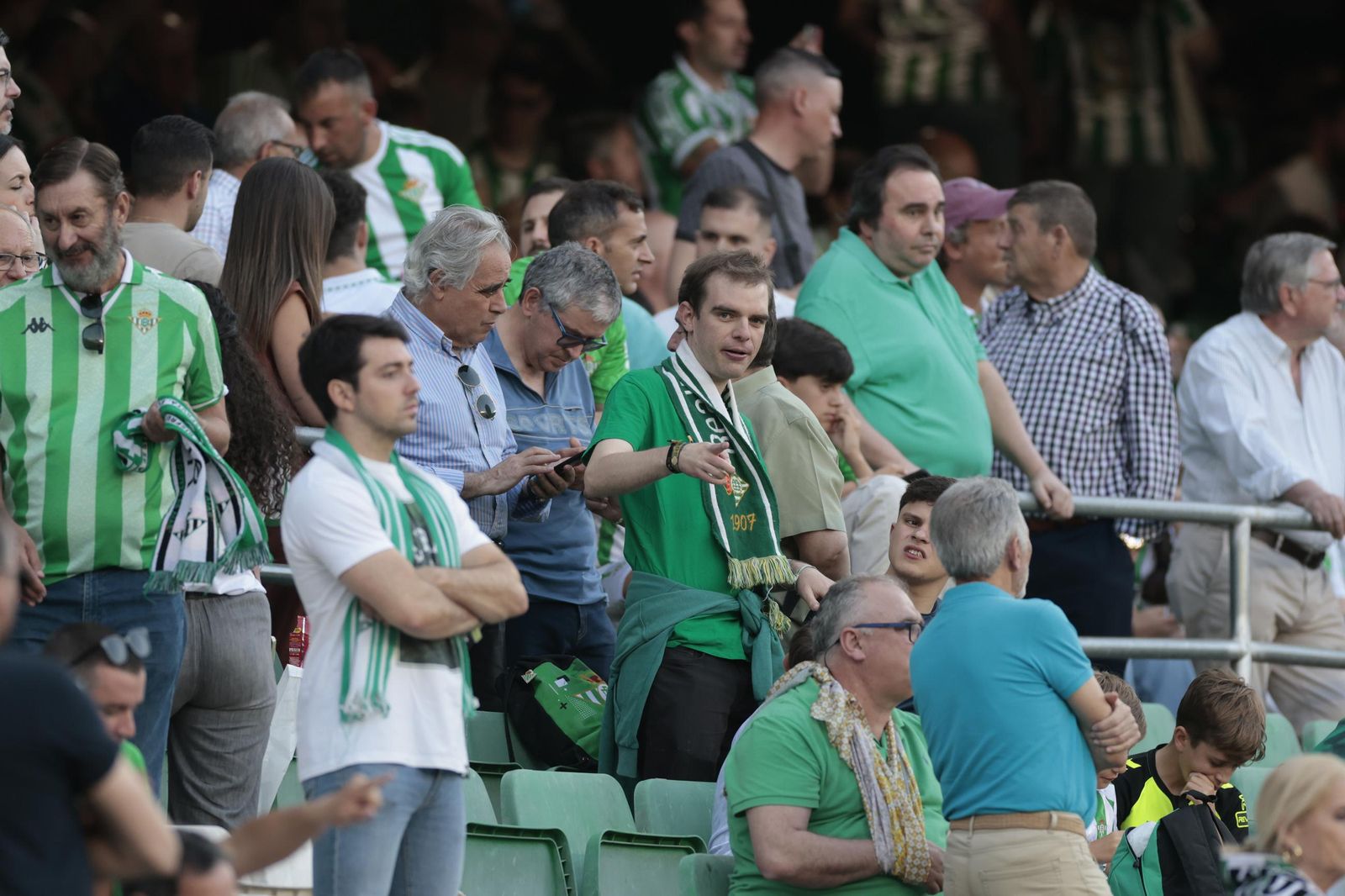 Búscate en las fotos del Betis - Valencia