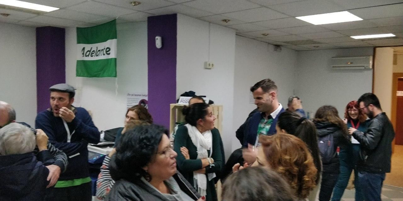 Las imágenes de las elecciones andaluzas en Granada