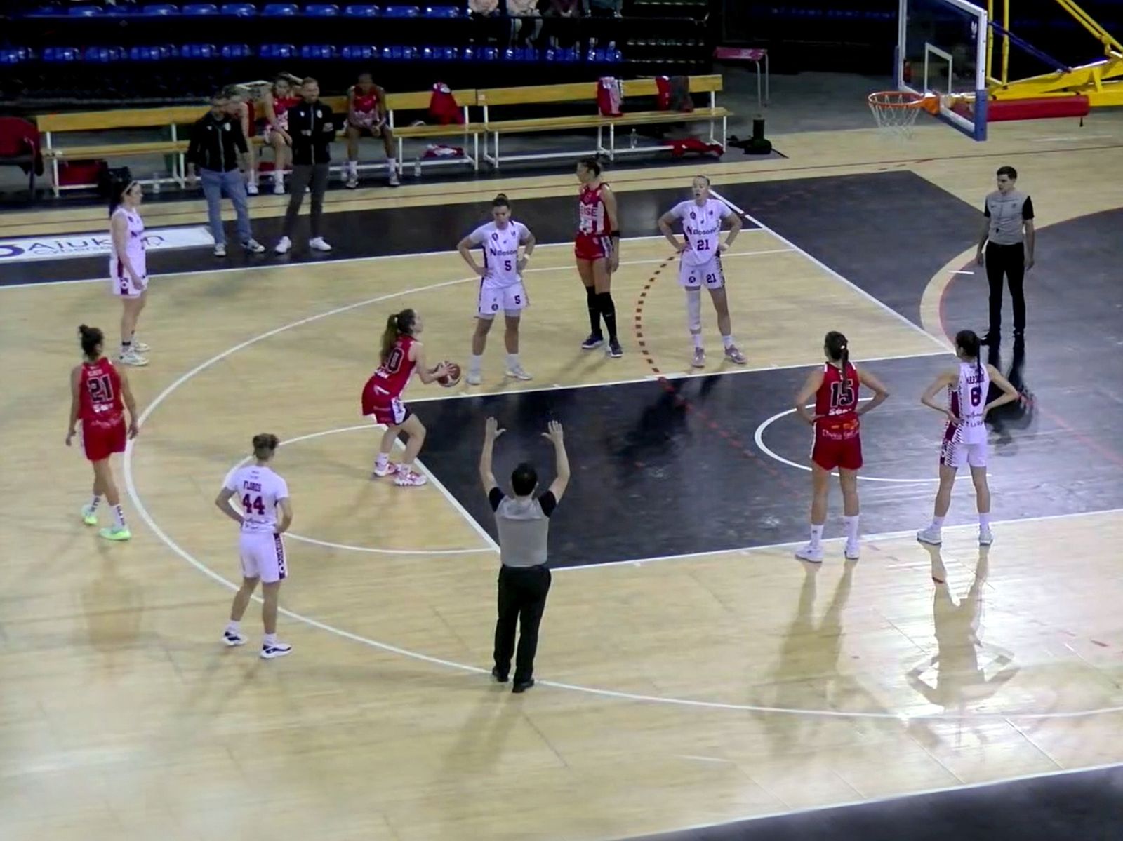 Un triple de Clara Prieto sentenciaba el partido