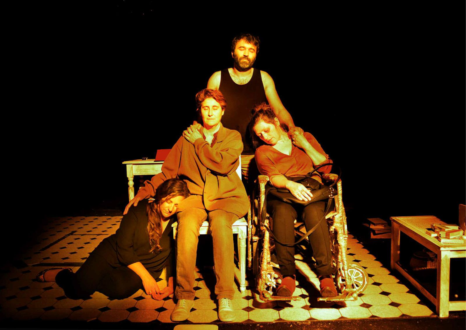 Escena de 'Bendita gloria' incluida en programa Delicatessen.