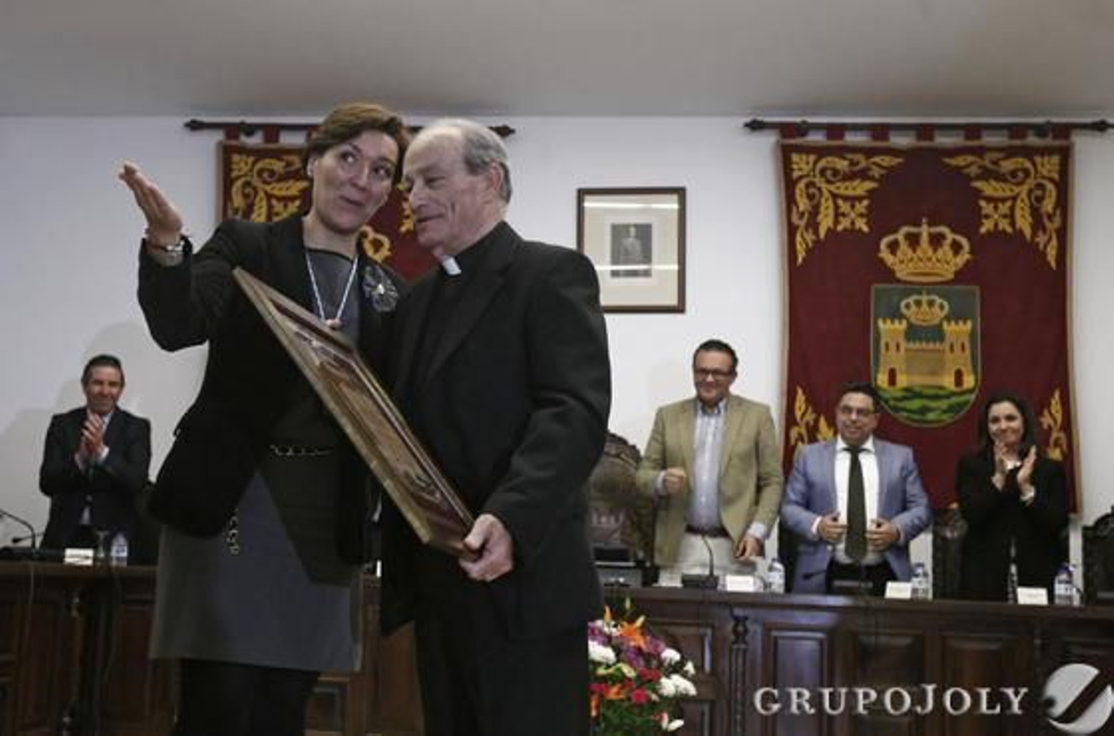 El Ayuntamiento de La Línea nombra Hijo Predilecto al arcipreste de la ciudad, que solicita unión "para sacar el pueblo adelante".

Foto: Paco Guerrero