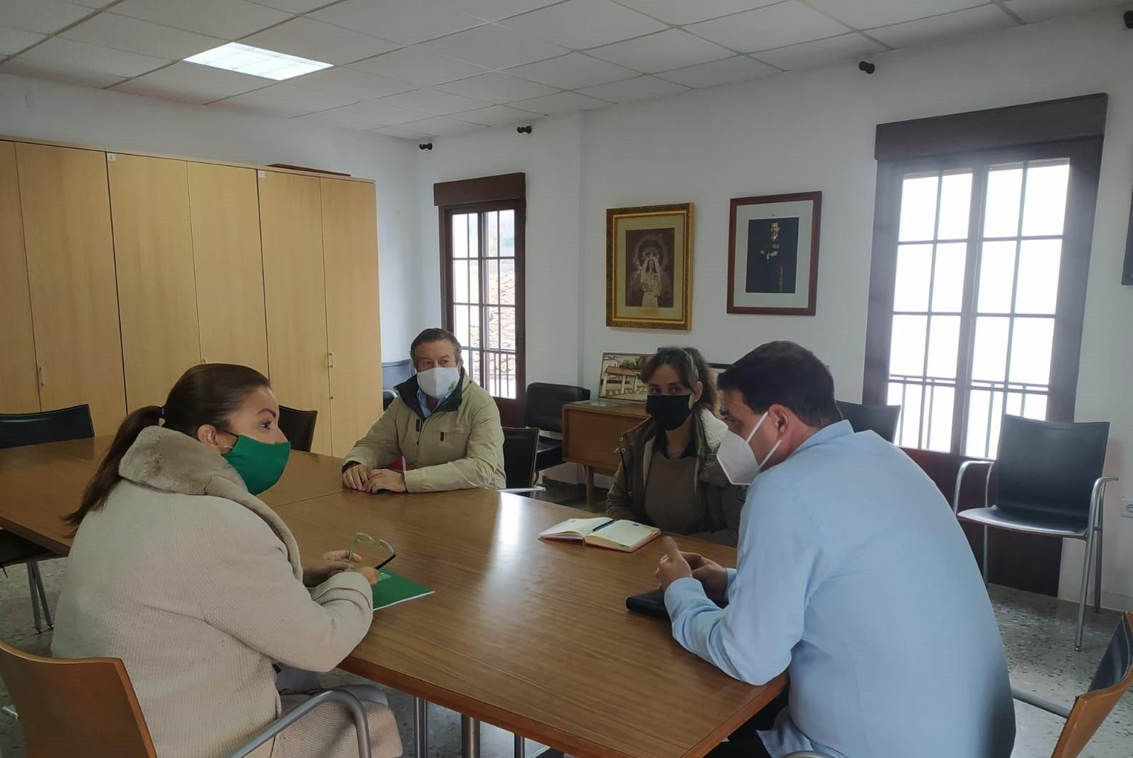 La delegada durante la reunión mantenida en Los Marines