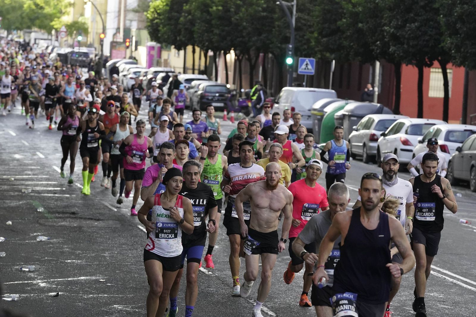 el Zurich Maratón de Sevilla 2026 por Lopez de Gomara, galería 1