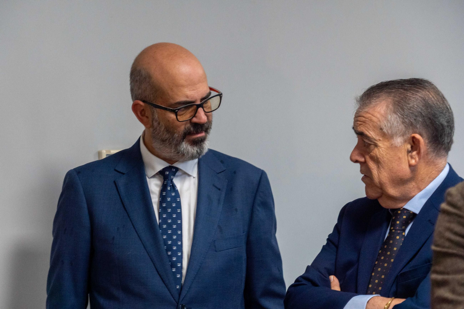 Imágenes del desayuno de redacción 'Huelva, eficiencia y sostenibilidad en la gestión de los servicios en las ciudades'