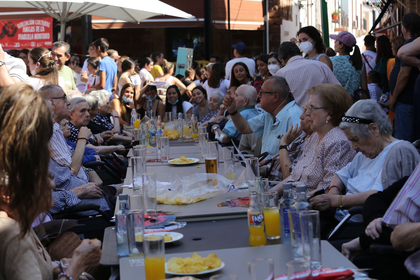 La suelta de la Diablilla en Montoro y sus tirones de pelo, en imágenes