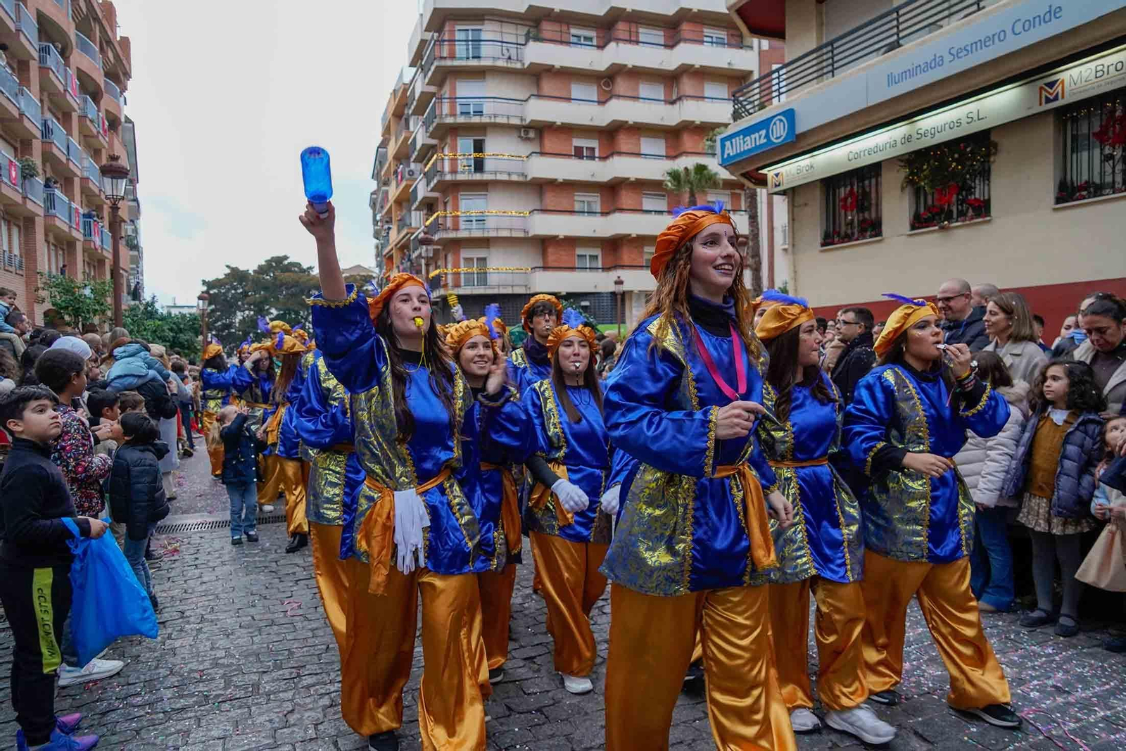 Imágenes de la Cabalgata de los Reyes Magos en Huelva