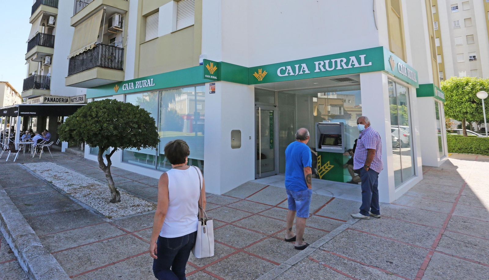 Nueva oficina de Caja Rural del Sur, en avenida de Nazaret.