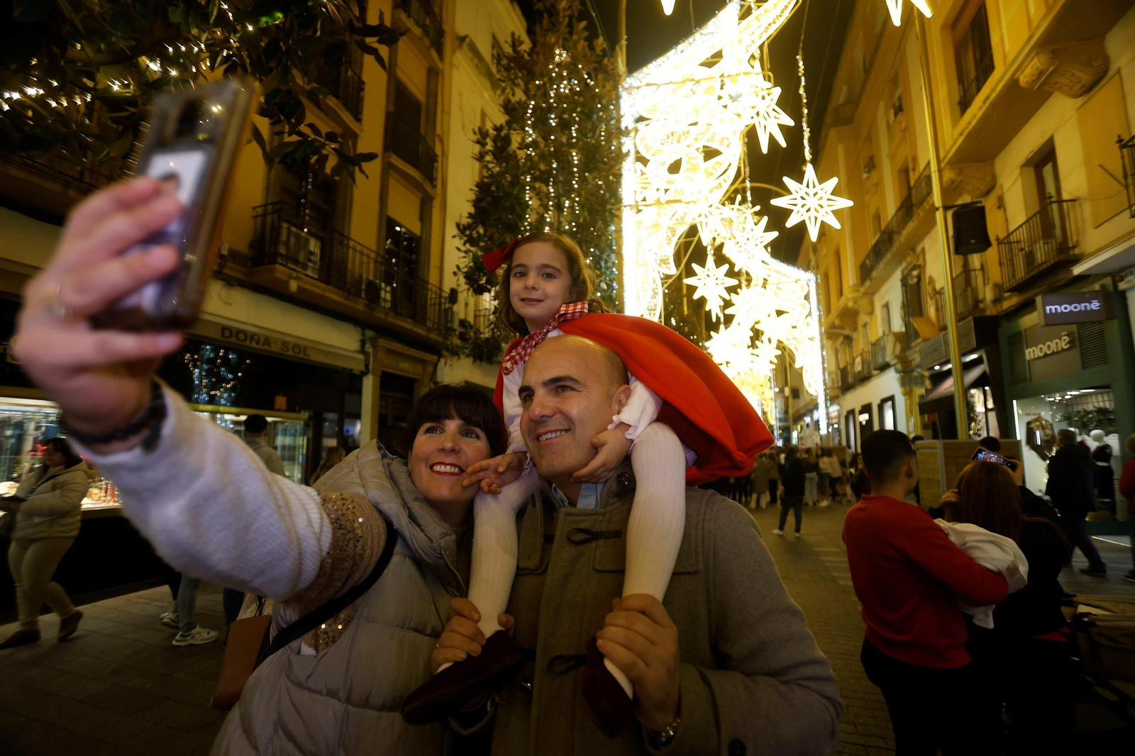 La inauguración del espectáculo de luz y sonido de Cruz Conde, en imágenes