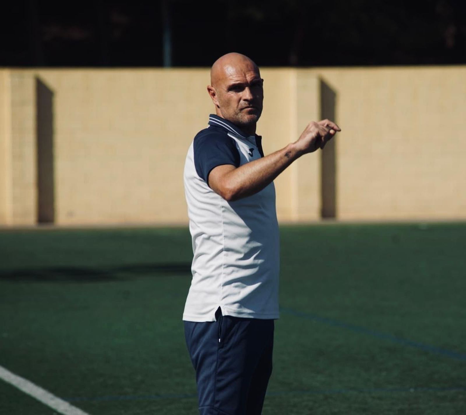 Paco Jurado dirigirá su segunda temporada como técnico rojinegro