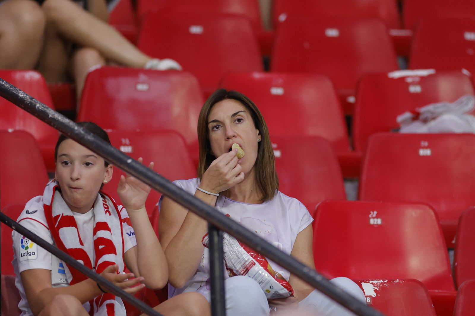 Búscate en las fotos del Sevilla fc-Girona