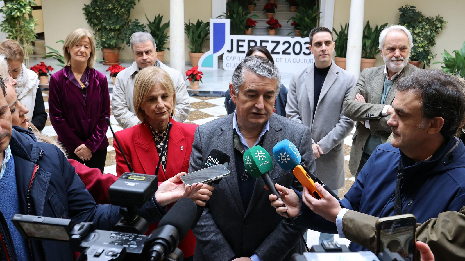 El consejero Sanz acude a la vacunación contra la gripe en Jerez