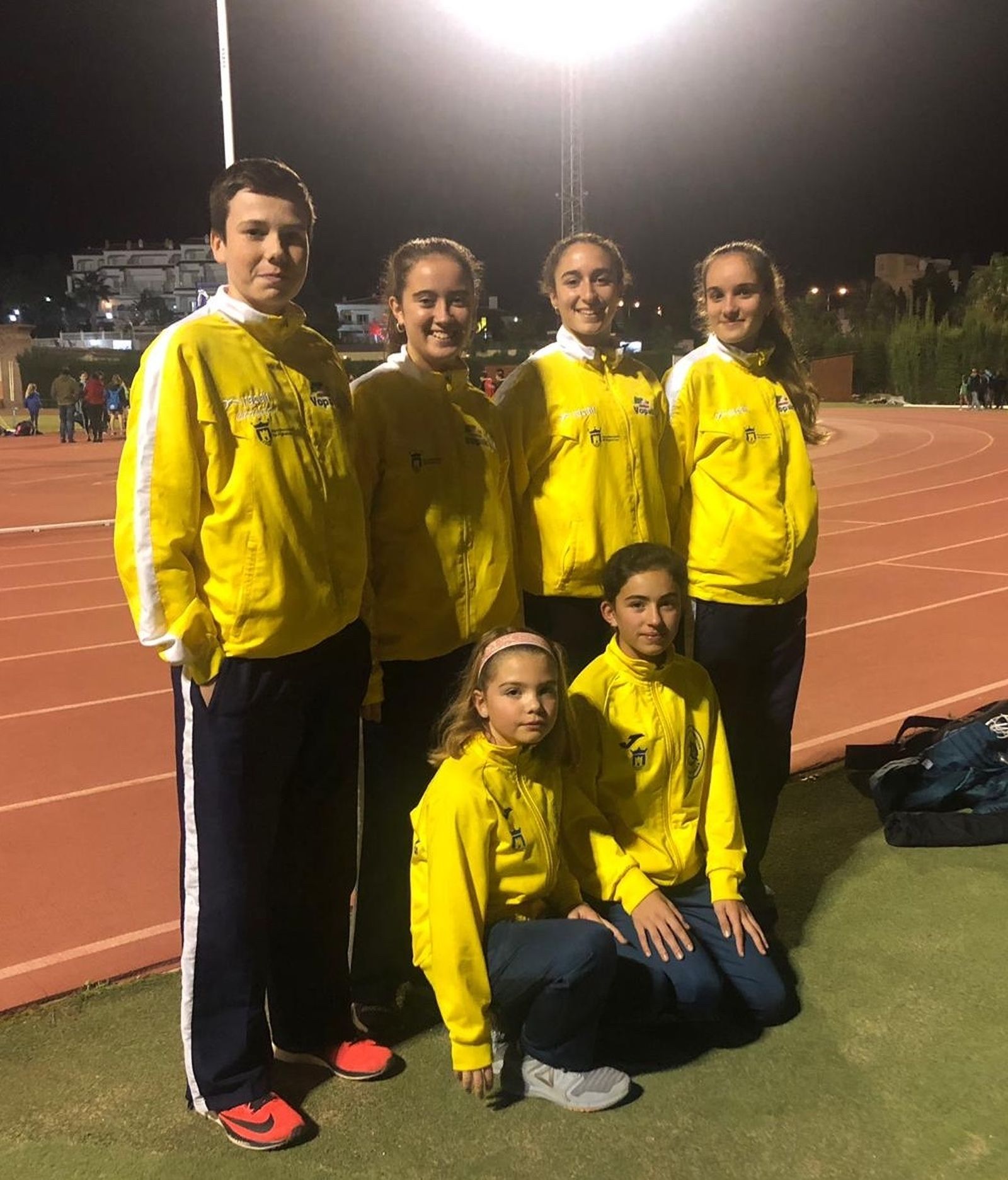 Seis de los atletas del Bahía de Algeciras desplazados a Nerja.