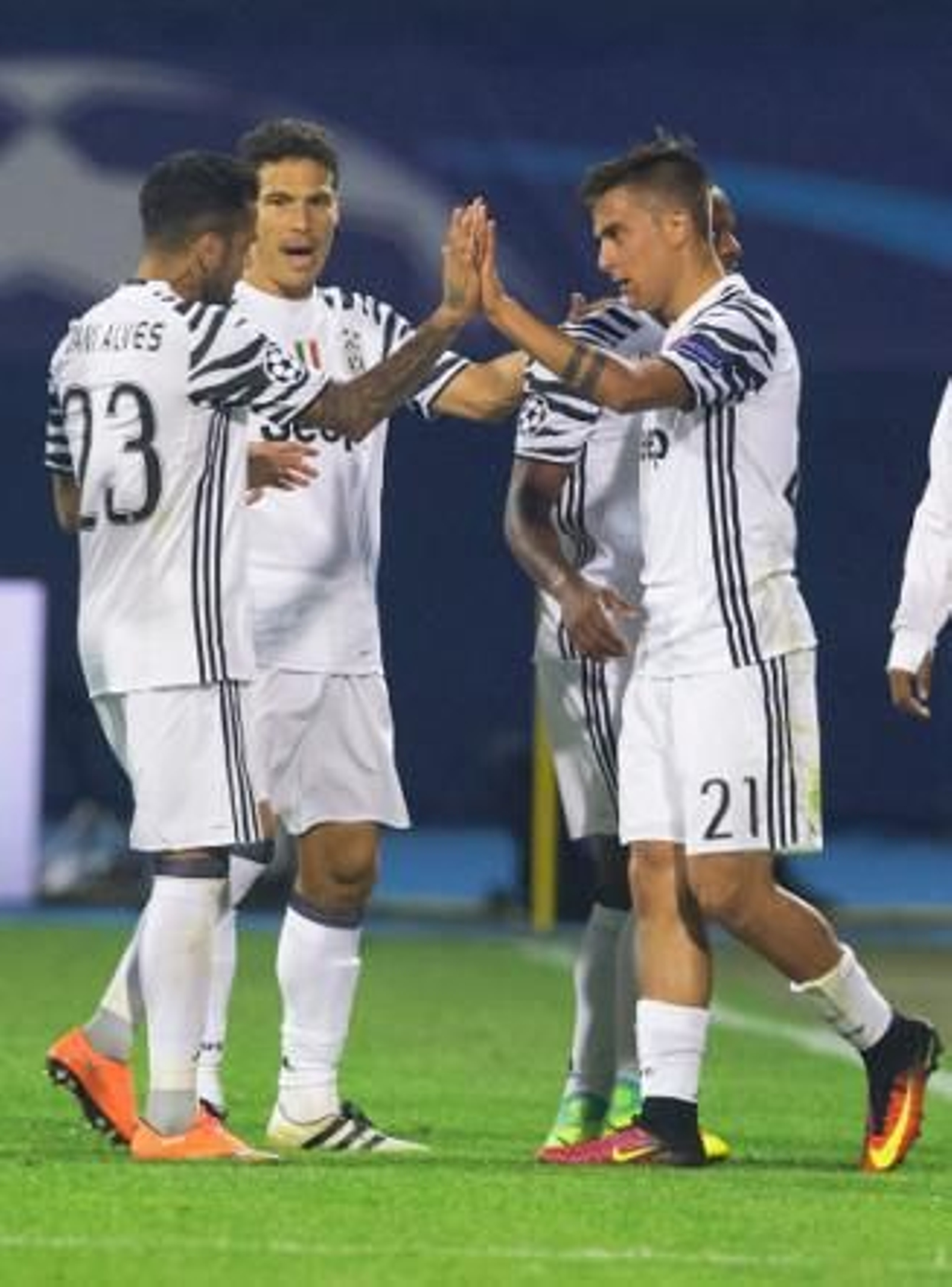 La Juventus muestra su poderío en Zagreb (0-4)