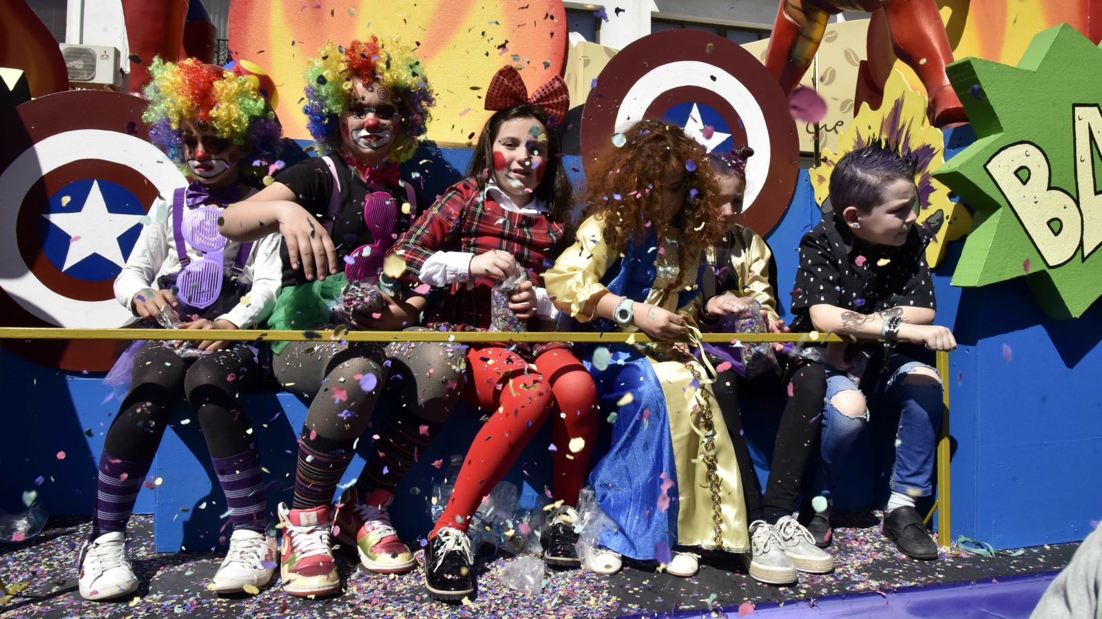 Cabalgata de Carnaval en La Línea en imágenes