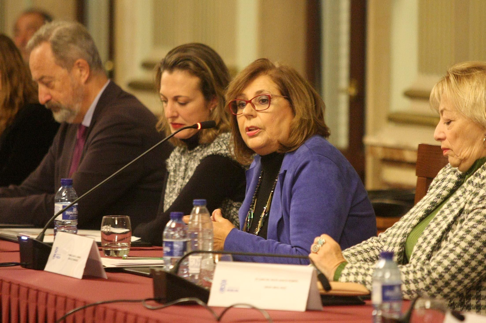 Imágenes del pleno del Ayuntamiento de Huelva
